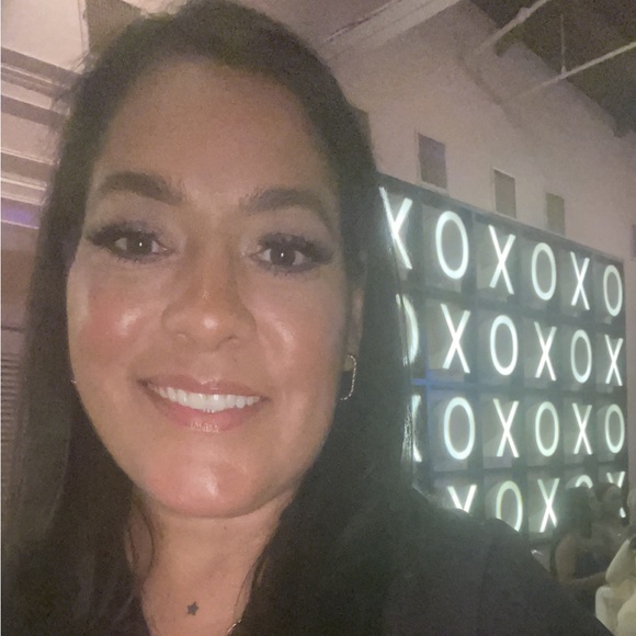 Meet your Posher, Val in TX - Picture 8 of 14